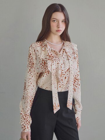 르네아 러플 타이 블라우스