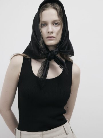 LACE BLOCK SILK SCAFF - BLACK