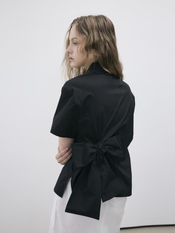 WAIST BACK STRAP SHIRT - BLACK