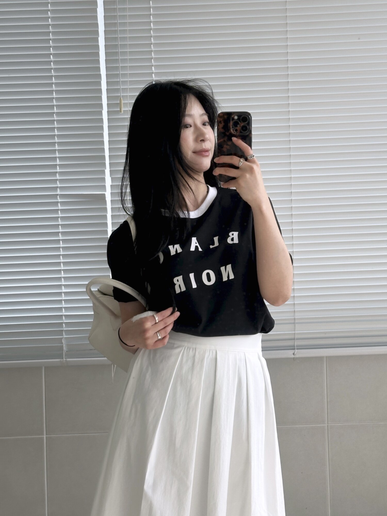 레터링 배색 링거 티셔츠 (BLACK)