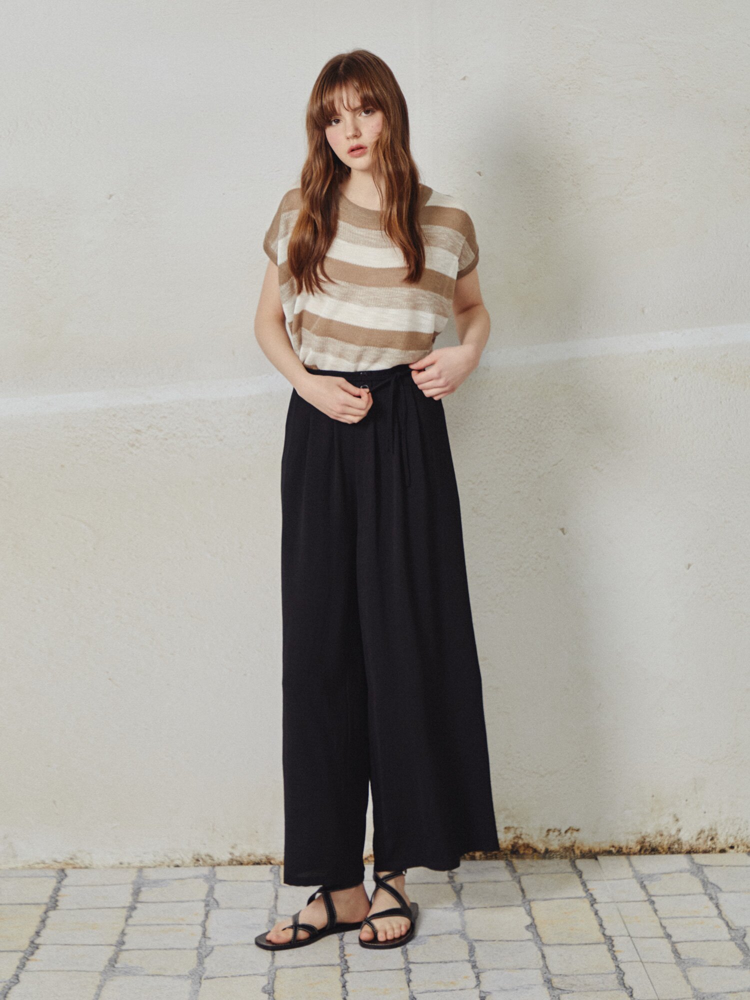 투버튼 핀턱 슬랙스 팬츠 (BLACK)