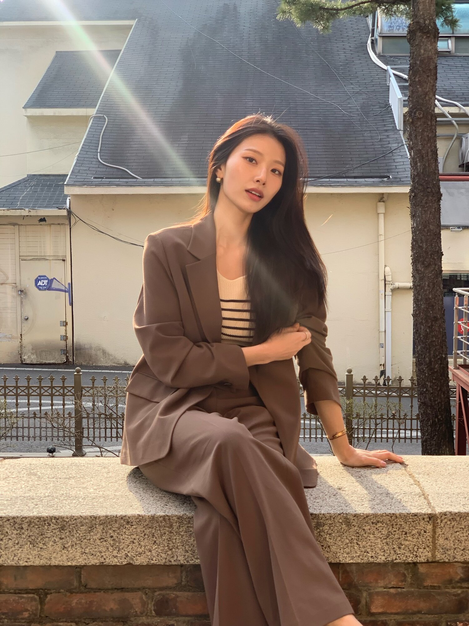 루즈핏 백 슬릿 오픈 재킷 (BROWN)