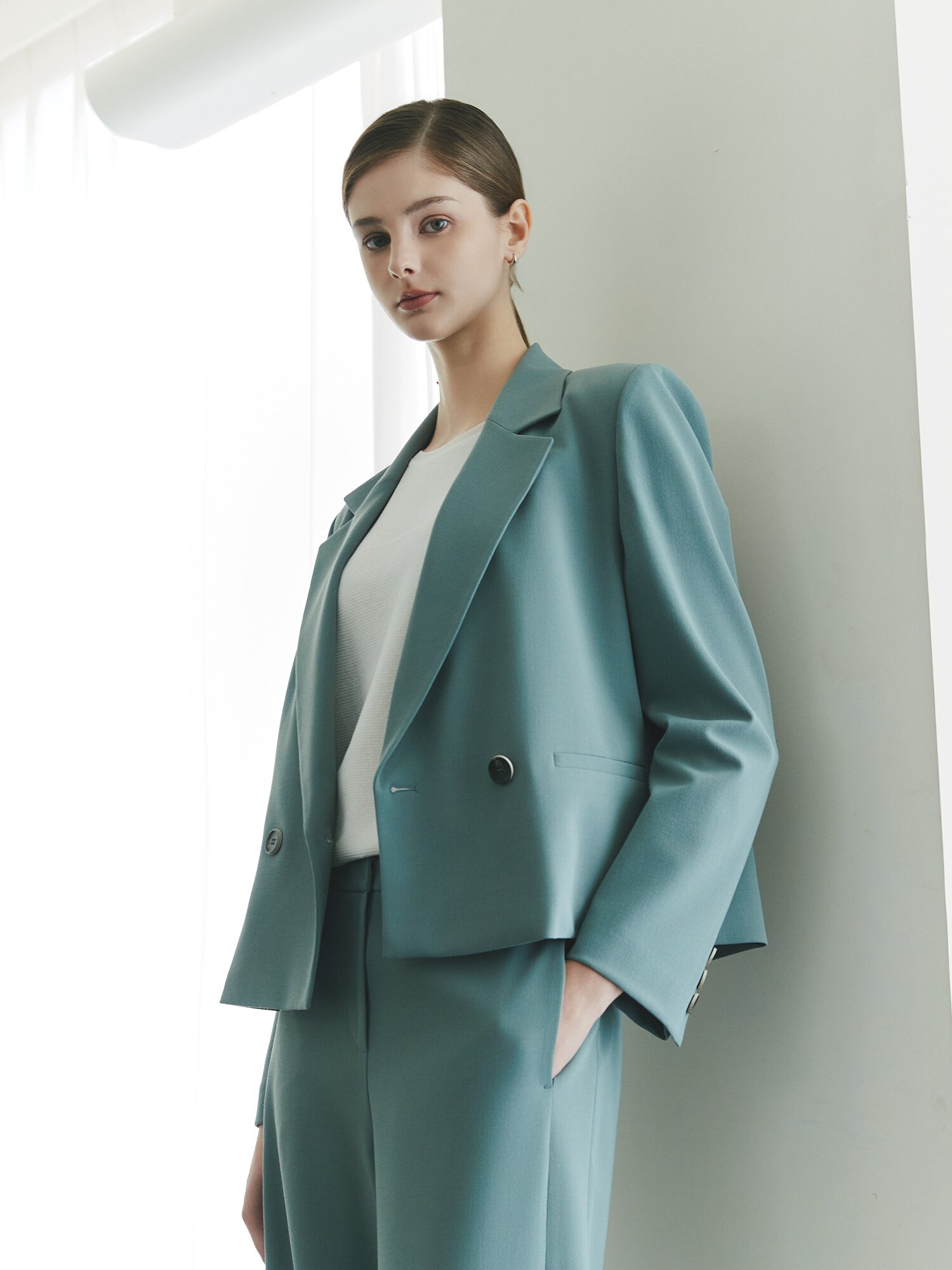 테일러드 더블 원버튼 크롭 재킷 (MINT)