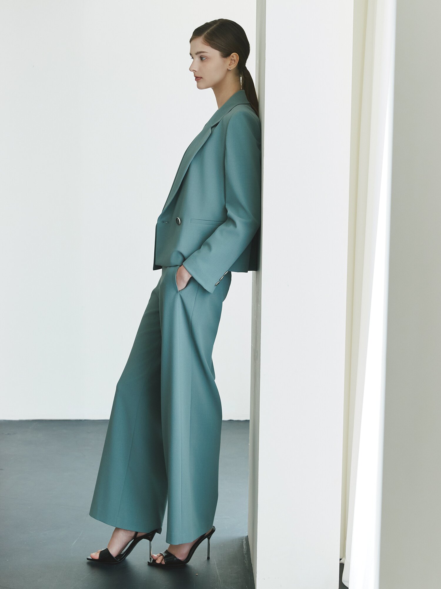 테일러드 더블 원버튼 크롭 재킷 (MINT)