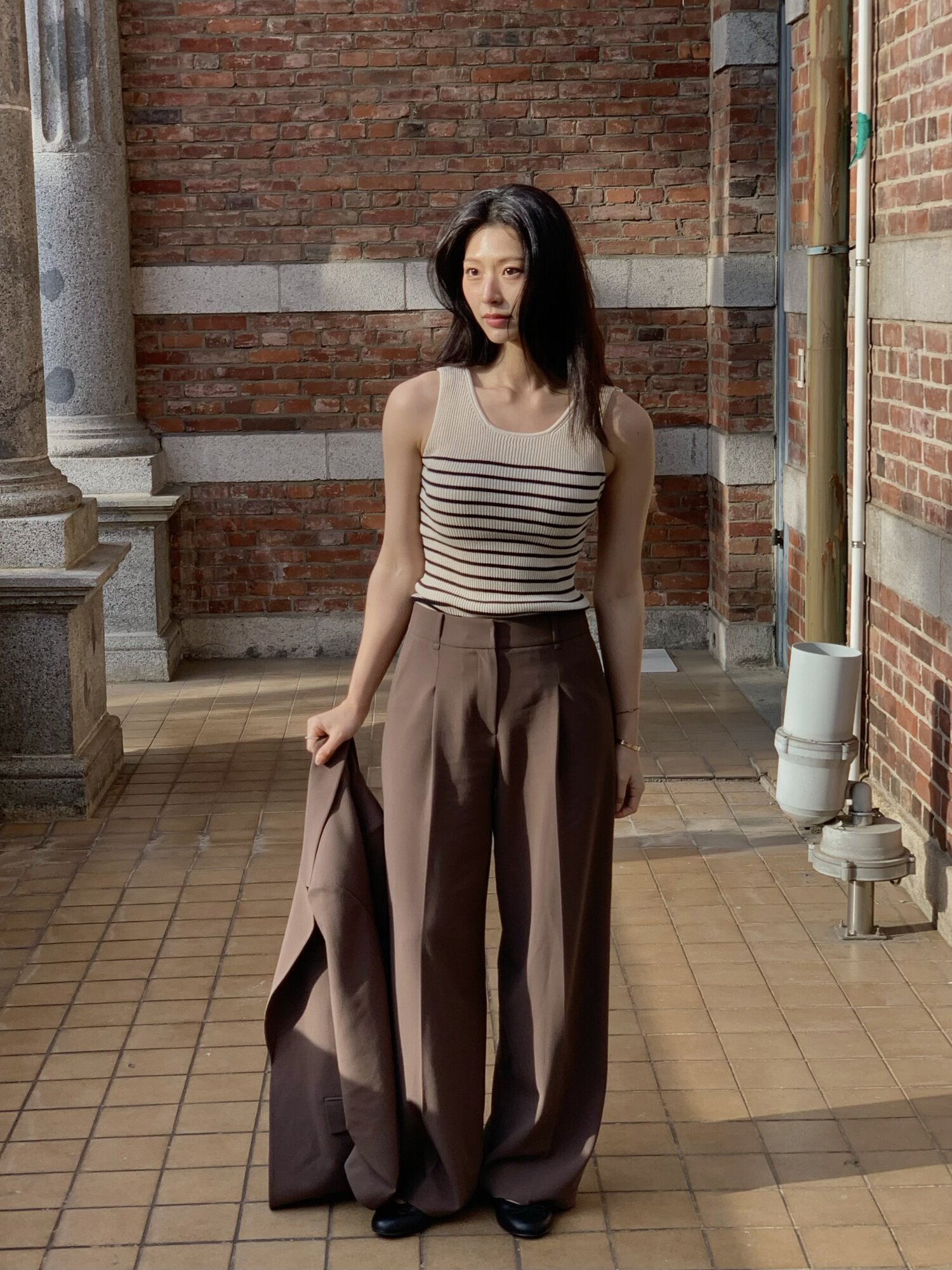 히든 버튼 원턱 와이드 팬츠 (BROWN)