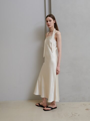 새틴 타이 슬리브리스 원피스_크림
