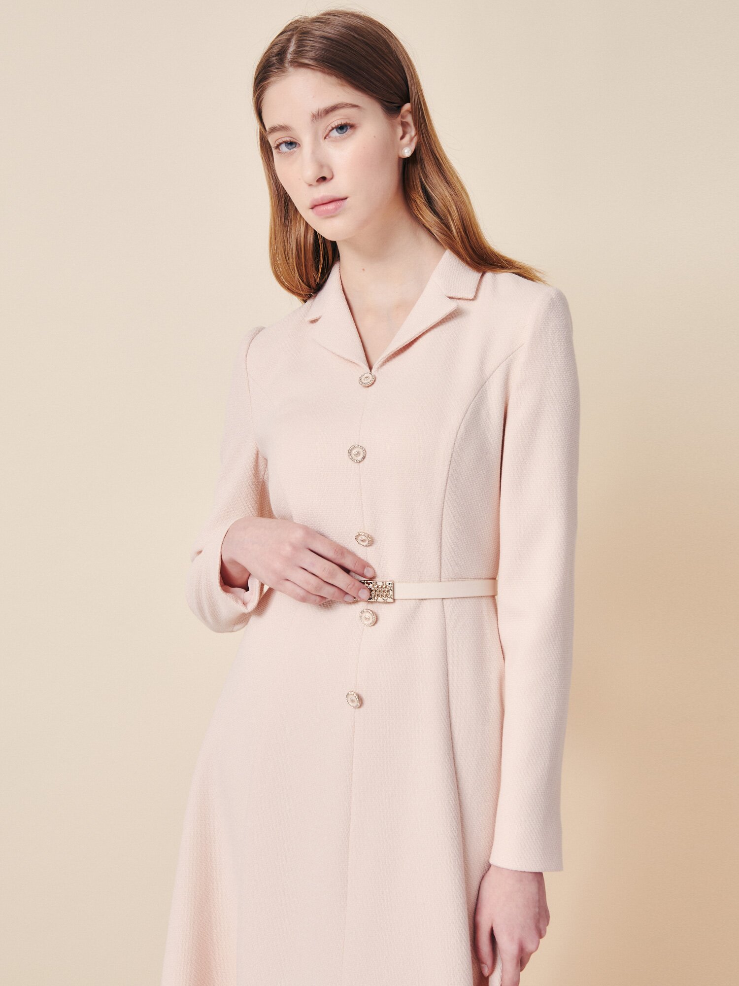 헤리티지 버튼 포인트 테일러드 원피스 (BEIGE)