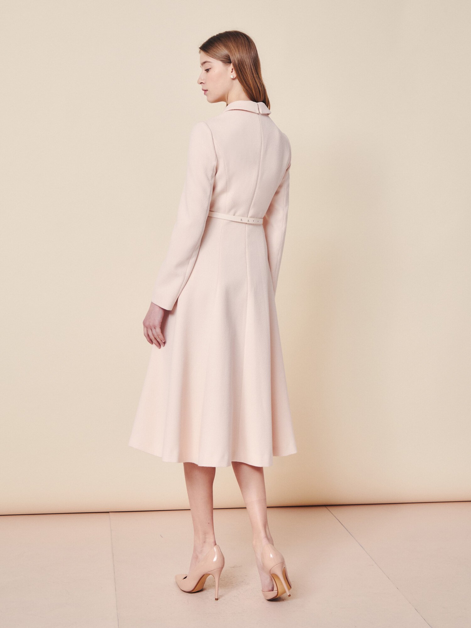 헤리티지 버튼 포인트 테일러드 원피스 (BEIGE)