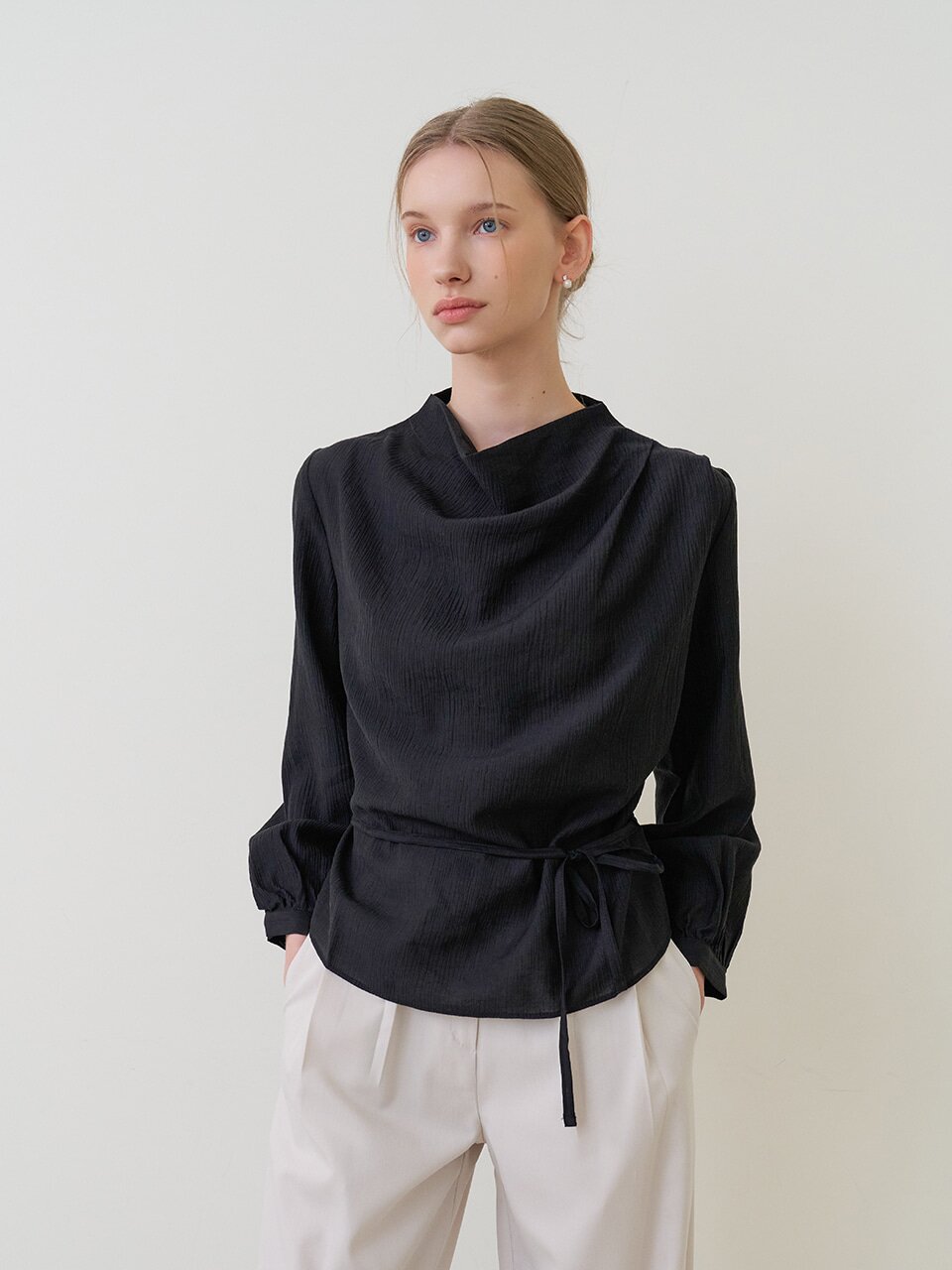 카울넥 스트링 블라우스 블랙 [T61]