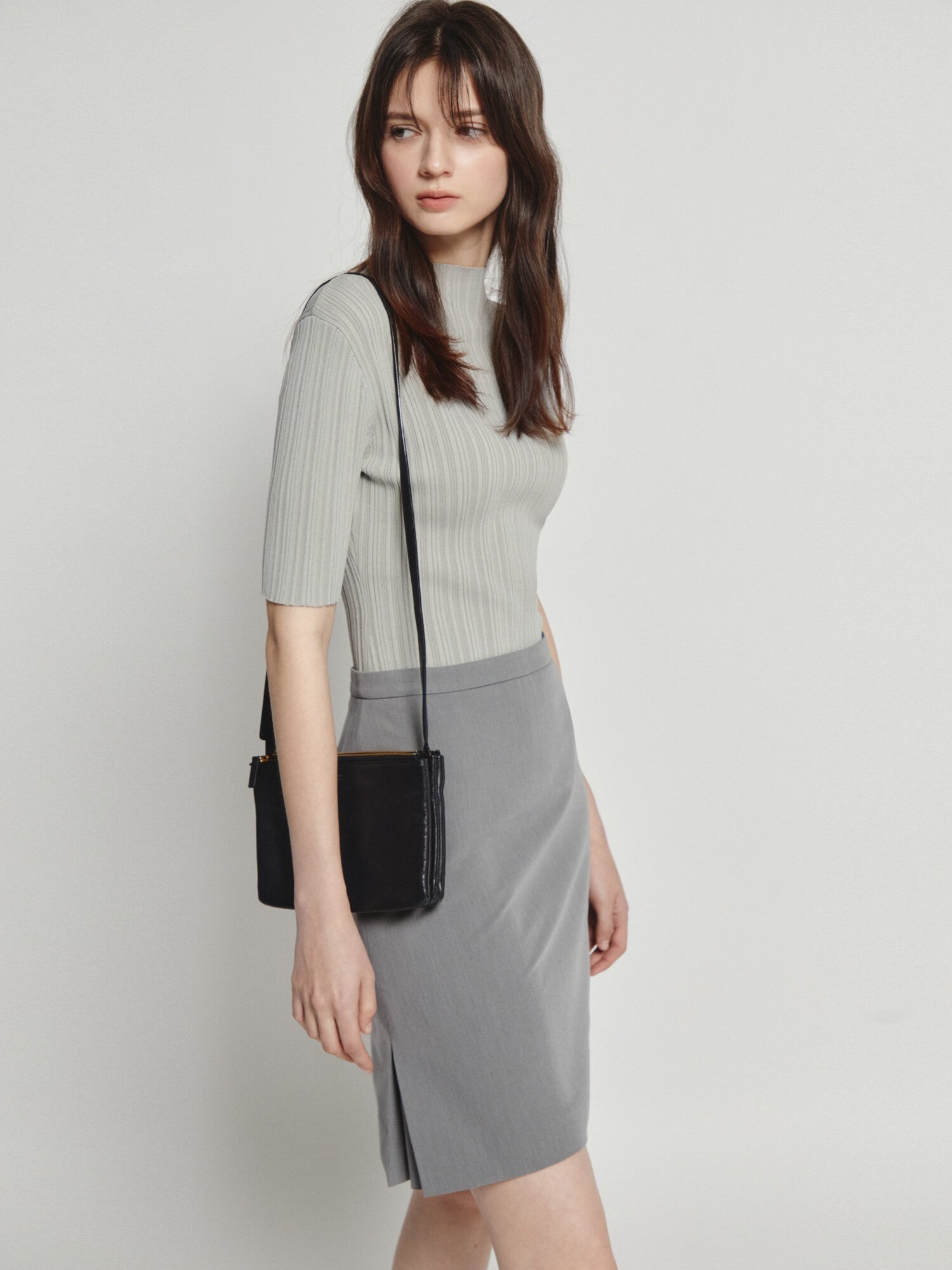 슬림핏 골지 하프넥 풀오버 니트 (LIGHT KHAKI)