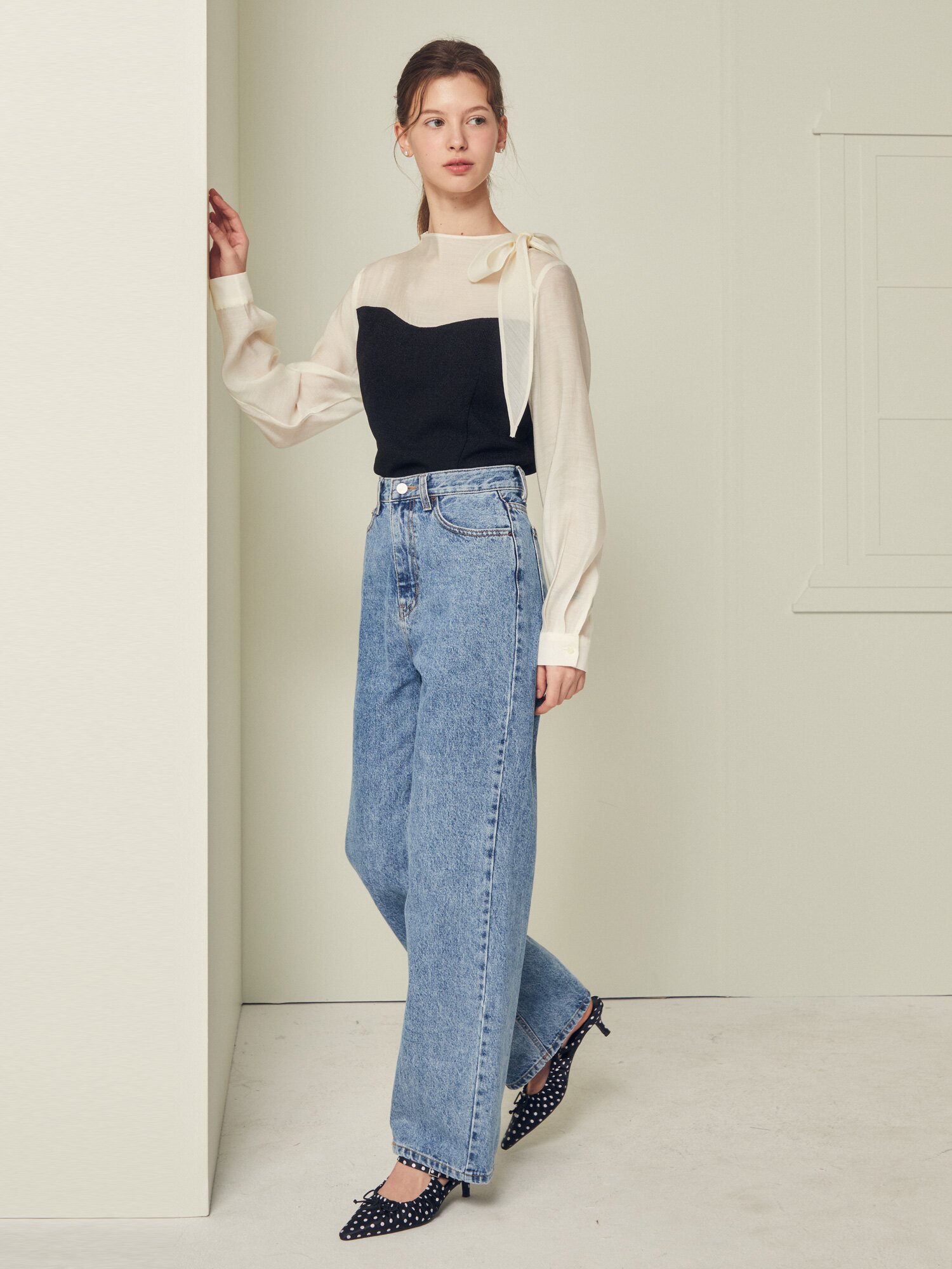 배색 숄더 리본 블라우스 (CREAM)