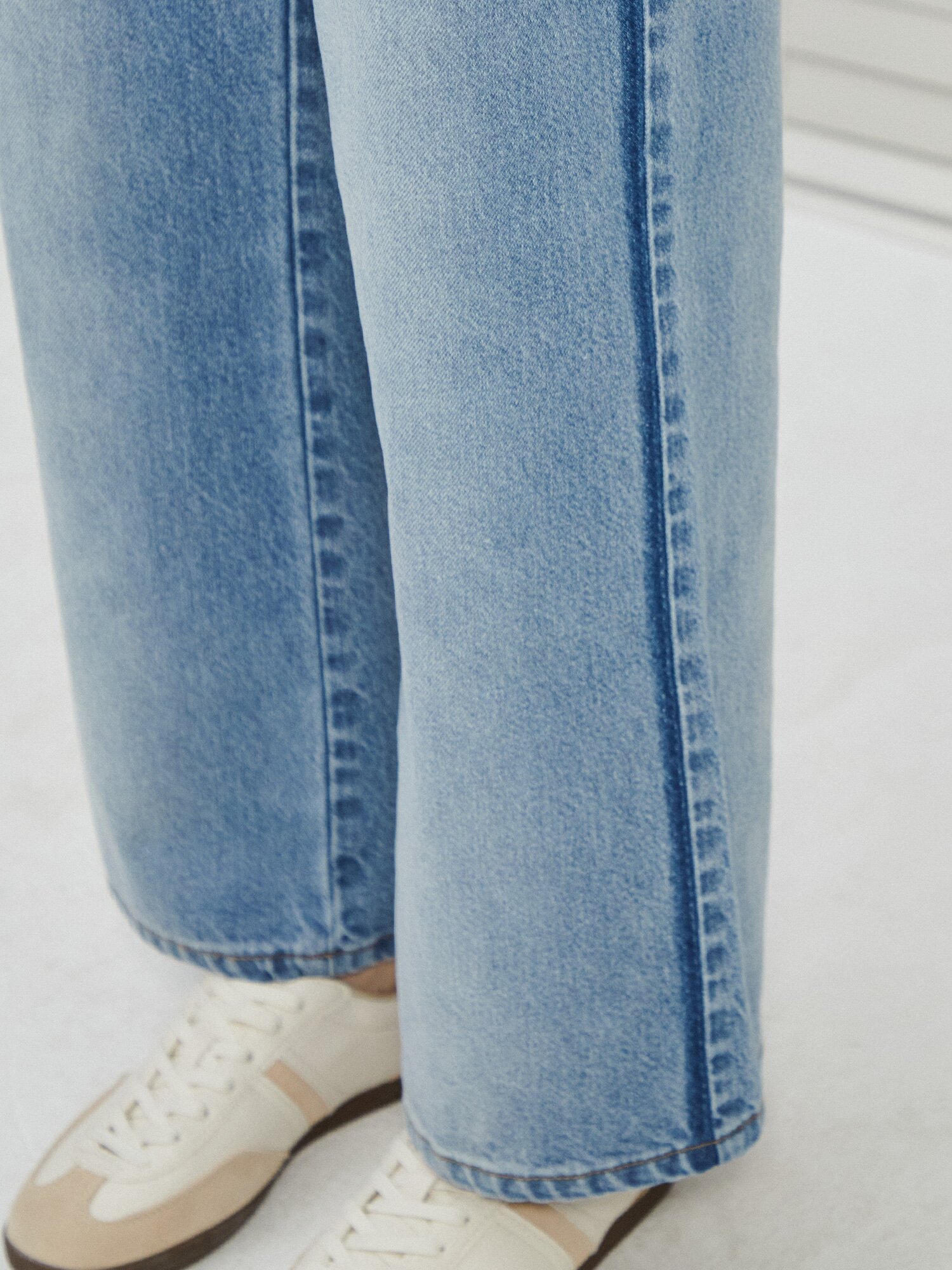 워싱 라인 와이드 데님 팬츠 (BLUE)