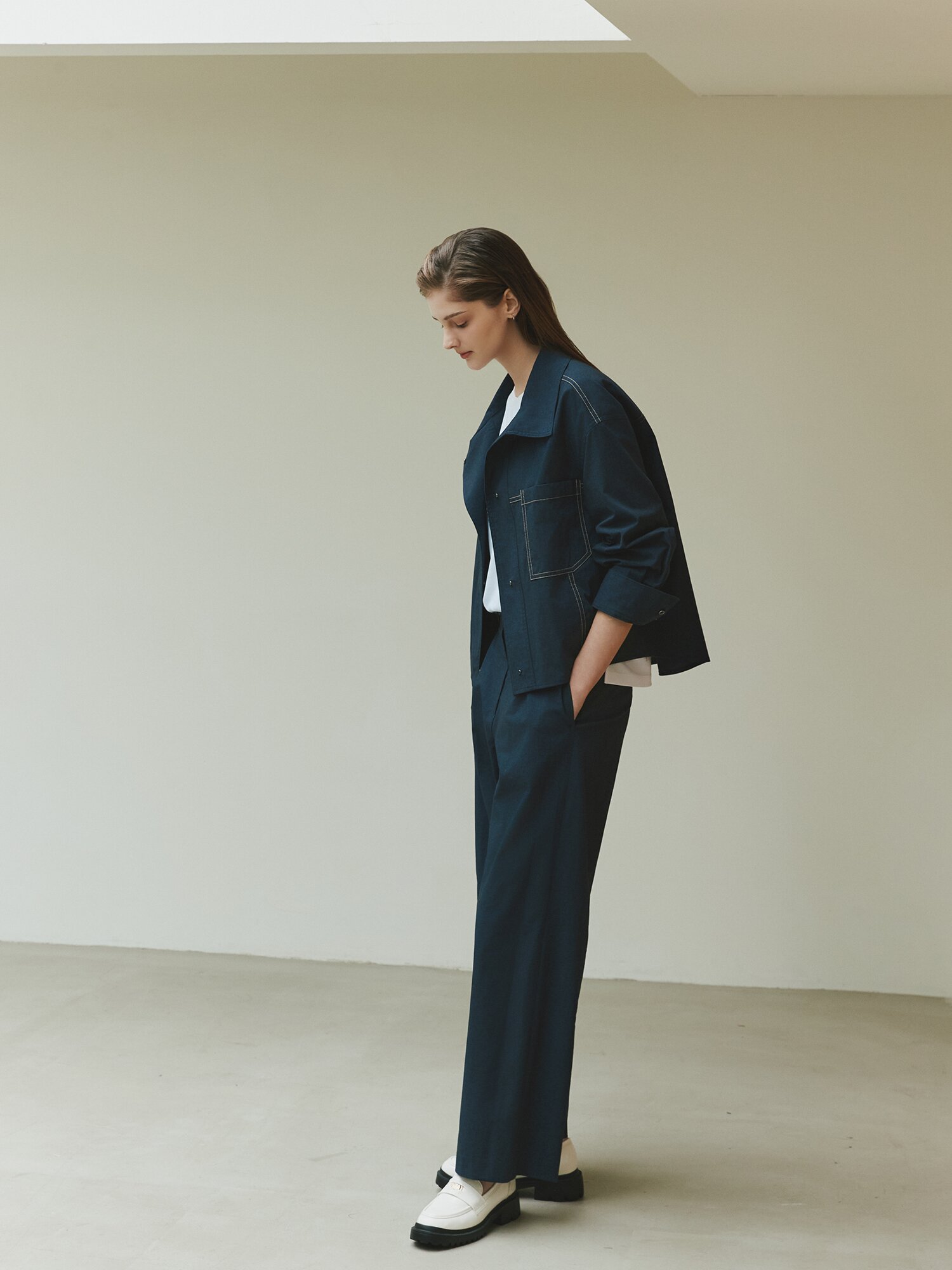 원턱 백 밴딩 와이드 팬츠 (INDIGO)