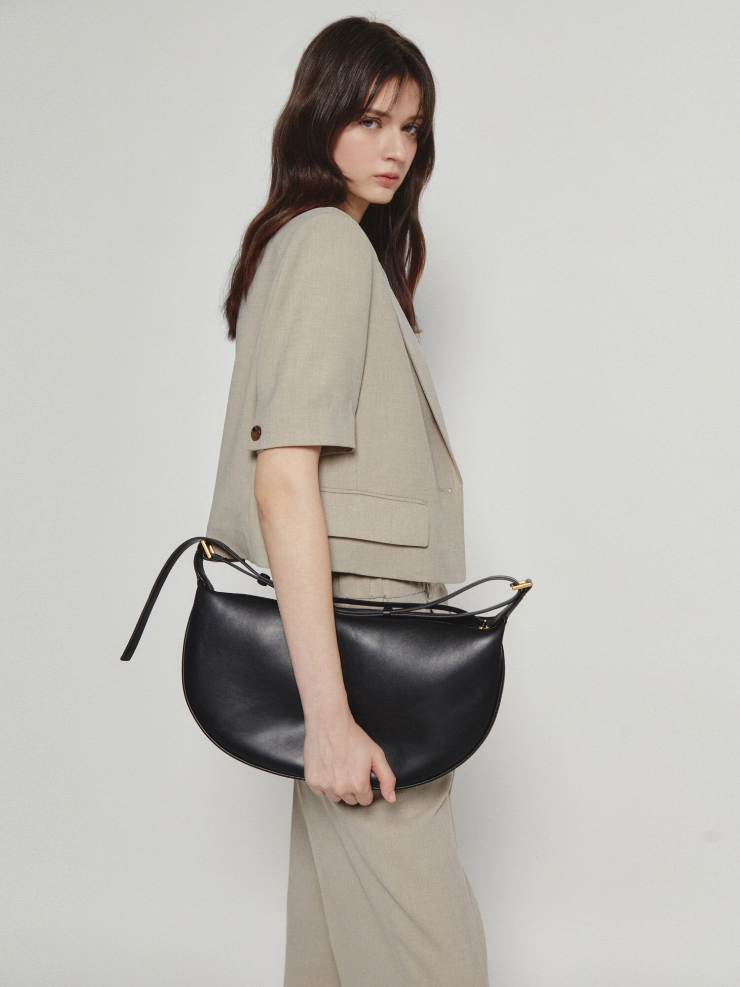 하프 슬리브 싱글 크롭 재킷 (BEIGE)