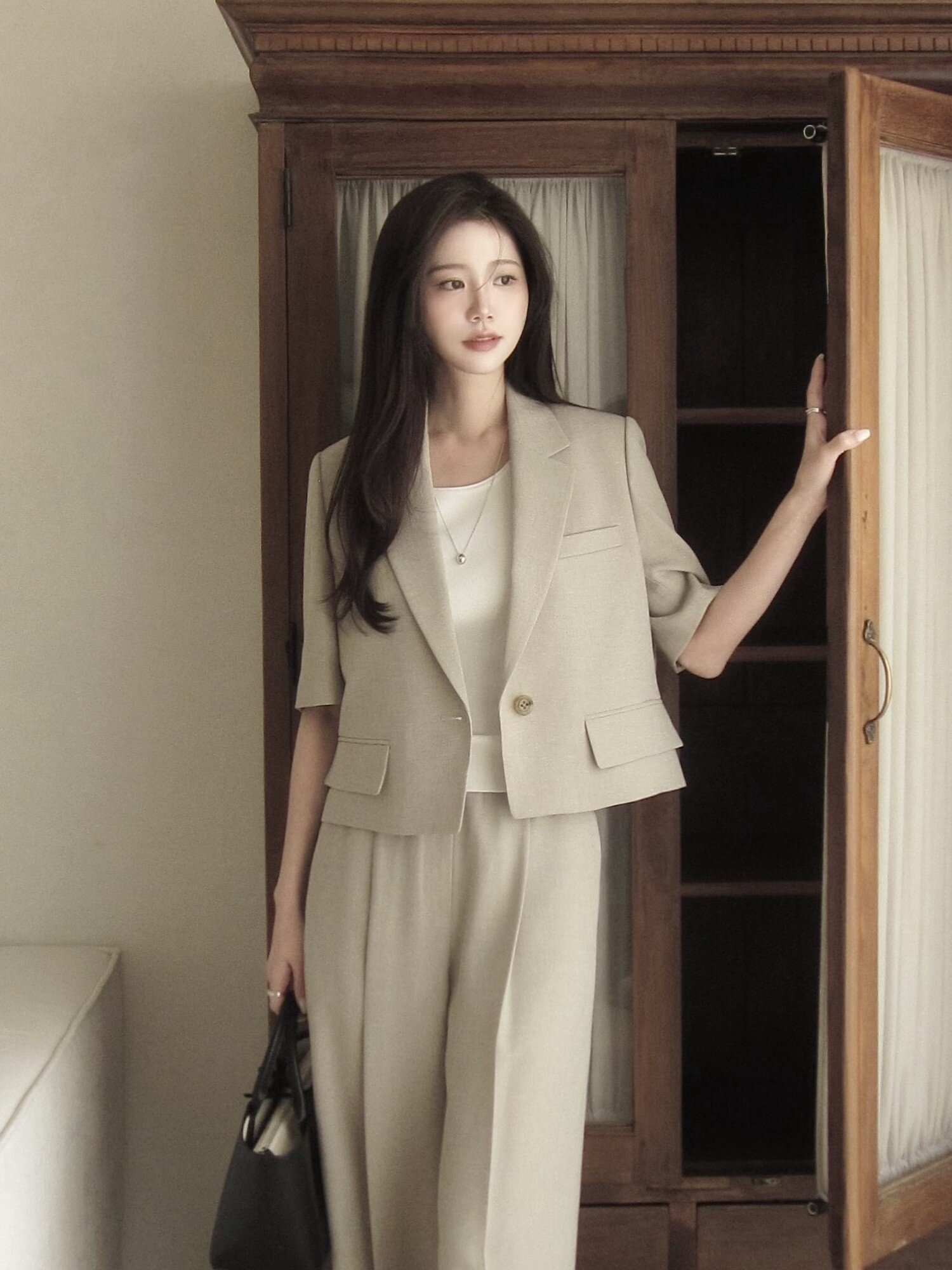 하프 슬리브 싱글 크롭 재킷 (BEIGE)