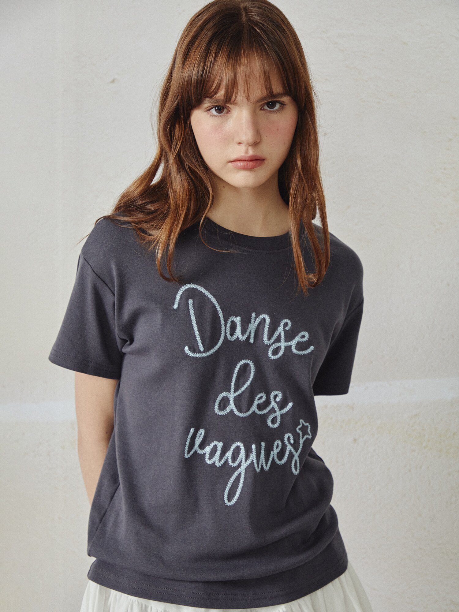 체인자수 라운드넥 티셔츠 (DARK GREY)