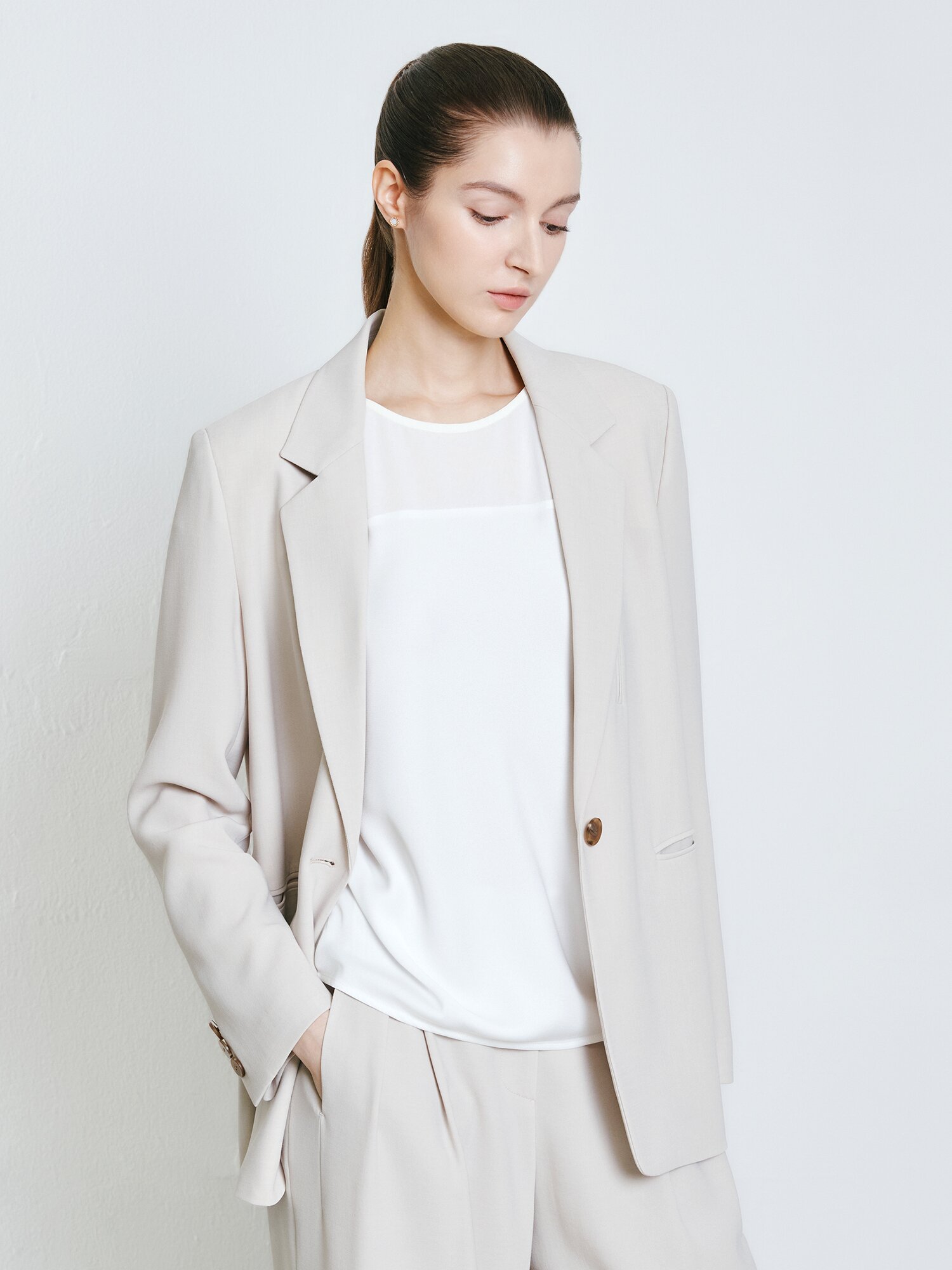 배색 캡 슬리브 블라우스 (IVORY)