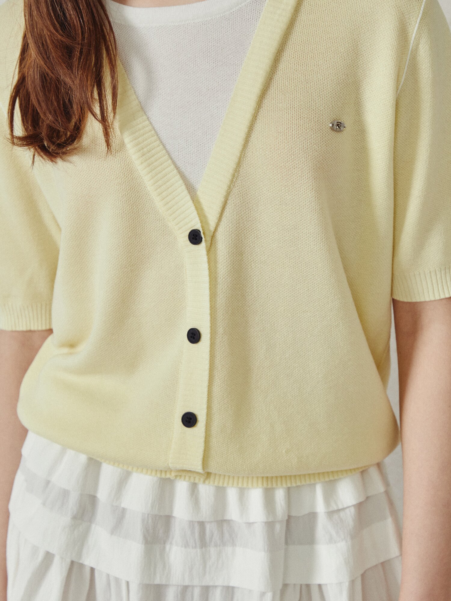 레이어드 브이넥 풀오버 니트 (YELLOW)