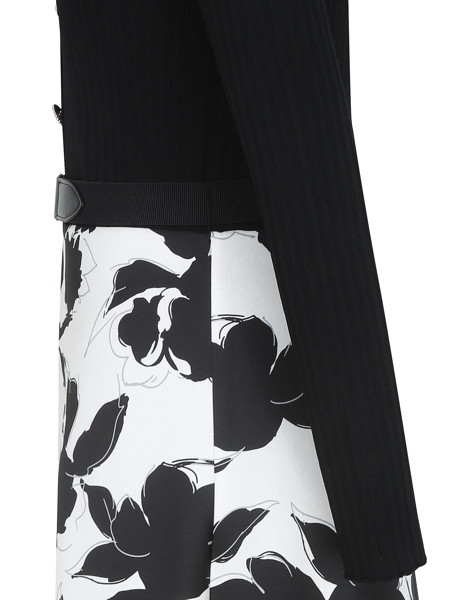 플로럴 배색 플레어 니트 원피스 (PRINT BLACK)