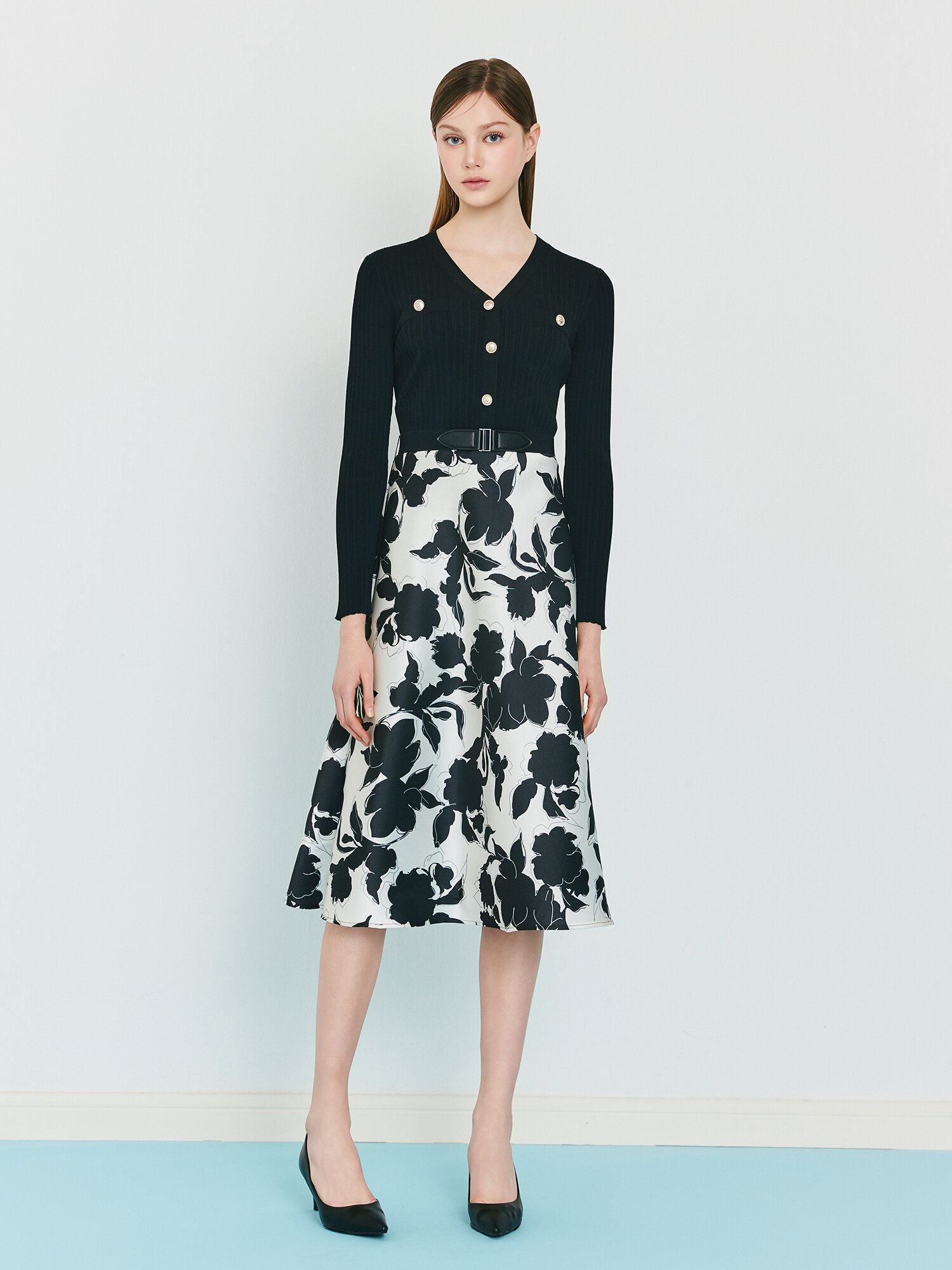 플로럴 배색 플레어 니트 원피스 (PRINT BLACK)