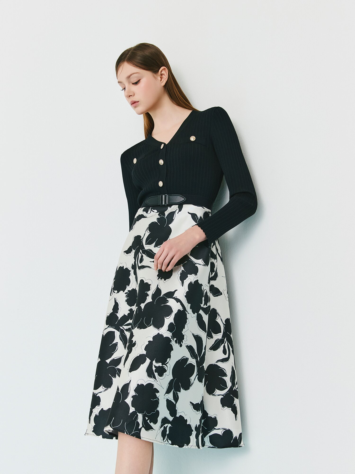 플로럴 배색 플레어 니트 원피스 (PRINT BLACK)