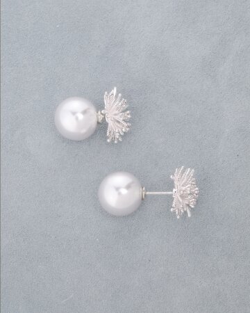 Silver Flare Pearl Earrings
실버 플레어 펄 이어링