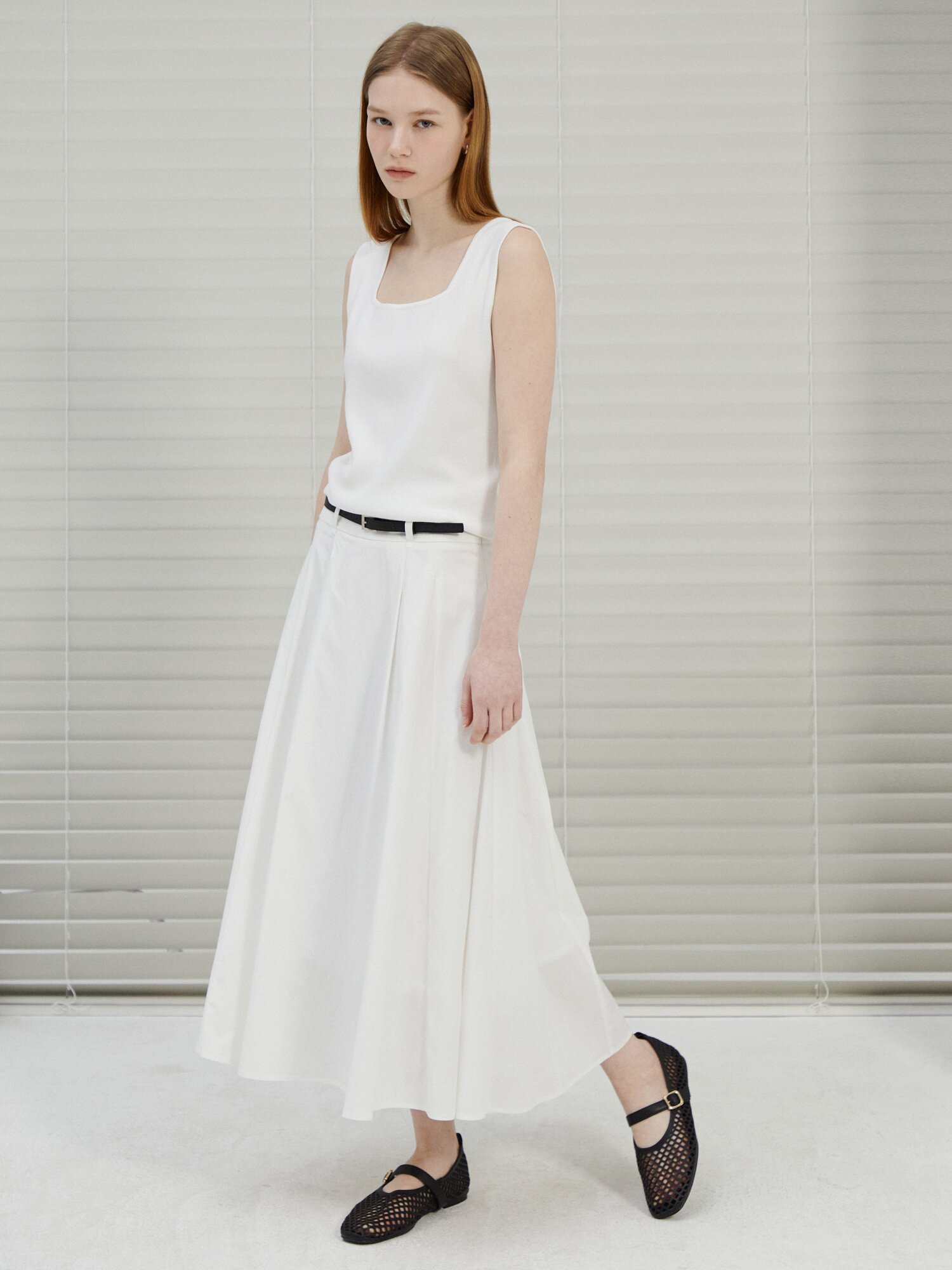 슬리브리스 스퀘어넥 니트 (IVORY)