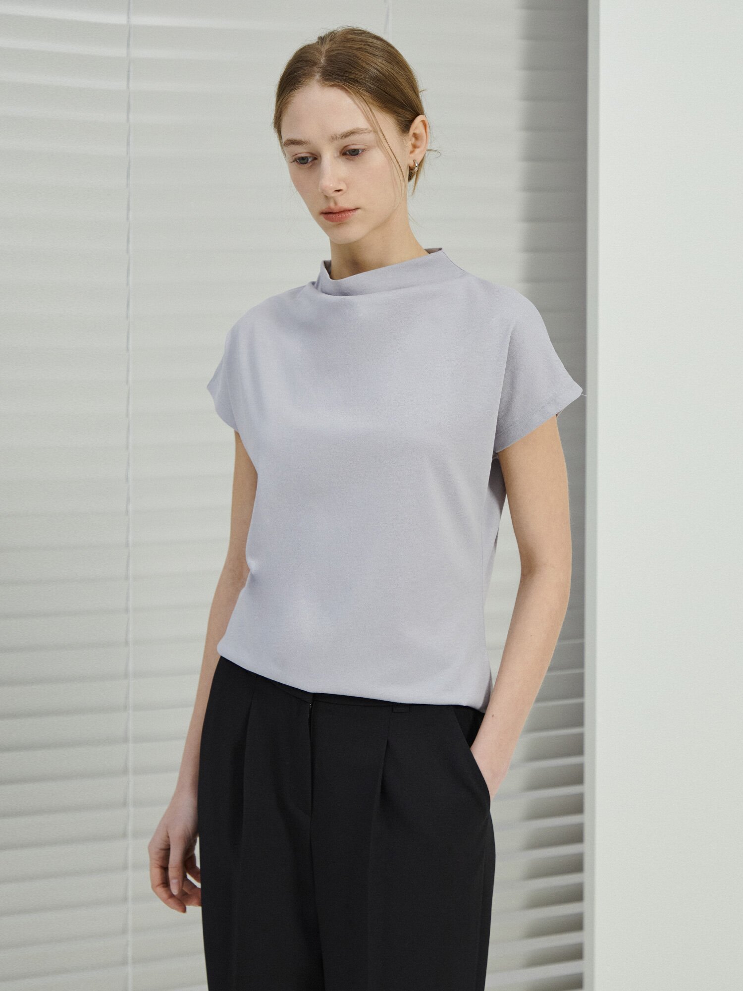 캡 슬리브 카울넥 티셔츠 (LIGHT GREY)