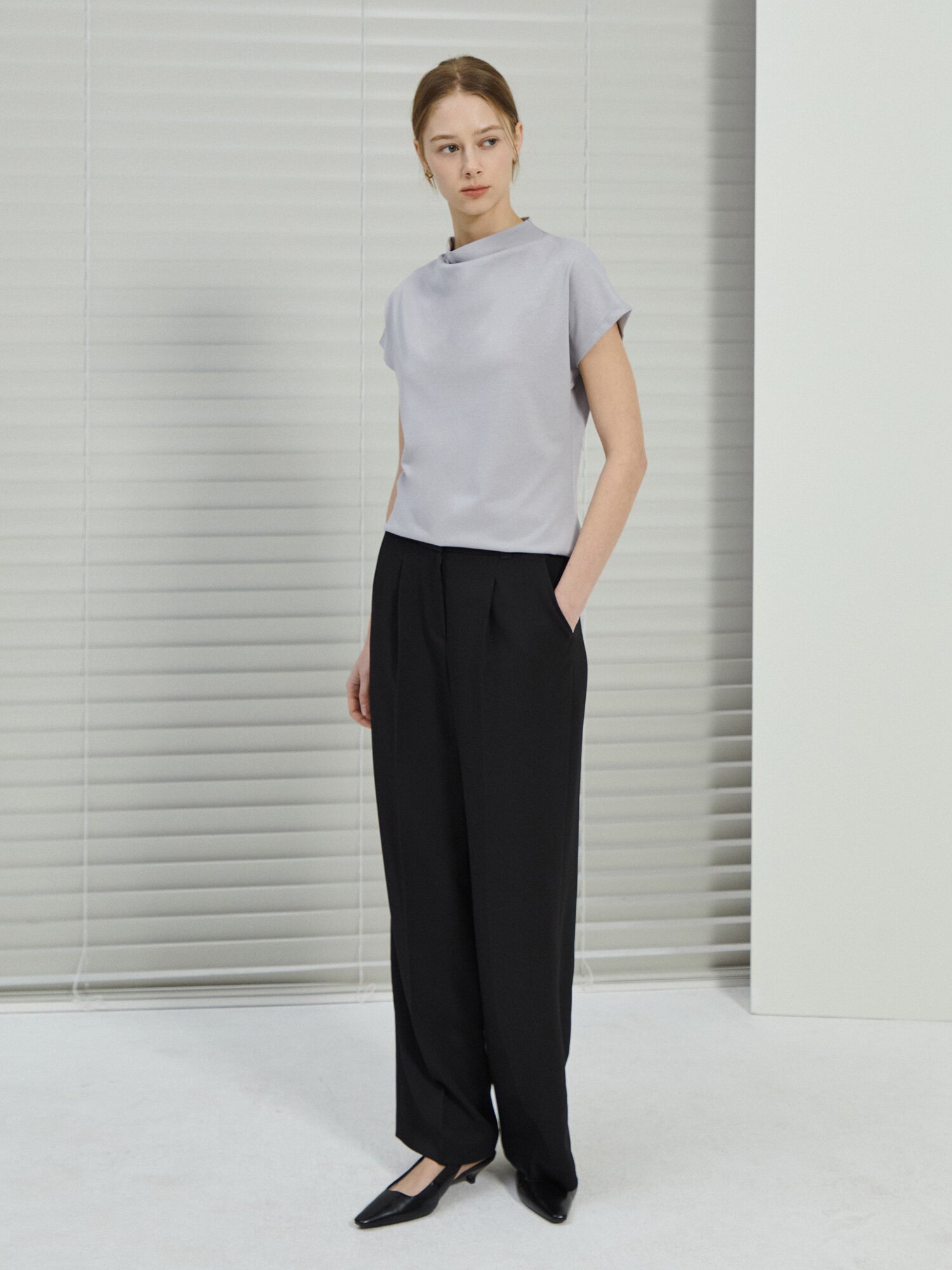 캡 슬리브 카울넥 티셔츠 (LIGHT GREY)