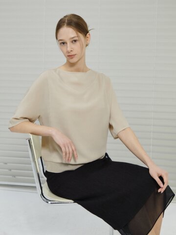 돌먼 슬리브 카울넥 블라우스 