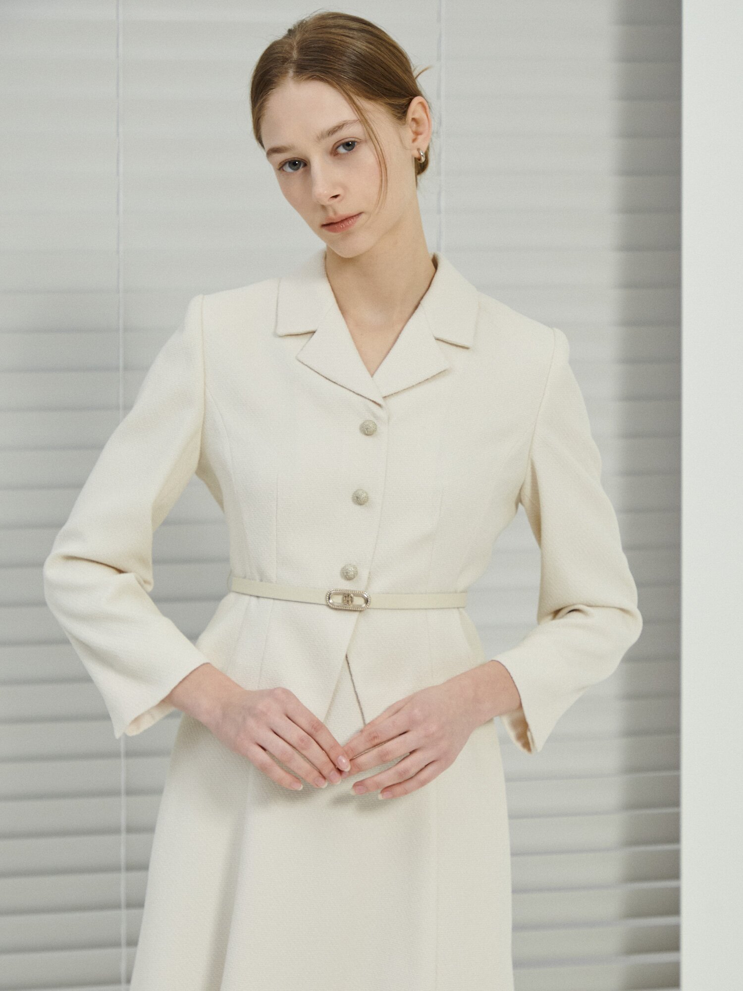 오픈 칼라 재킷 플레어 원피스 (LIGHT BEIGE)