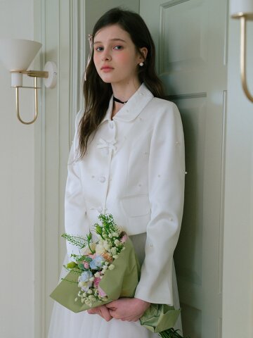 Cest_White pearl cropped jacket