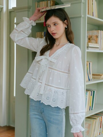4/16일 예약배송_Cest_Pure embroidery lace tiered blouse