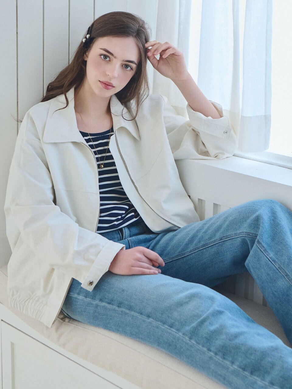 Modern zip-up blouson_2 Colors