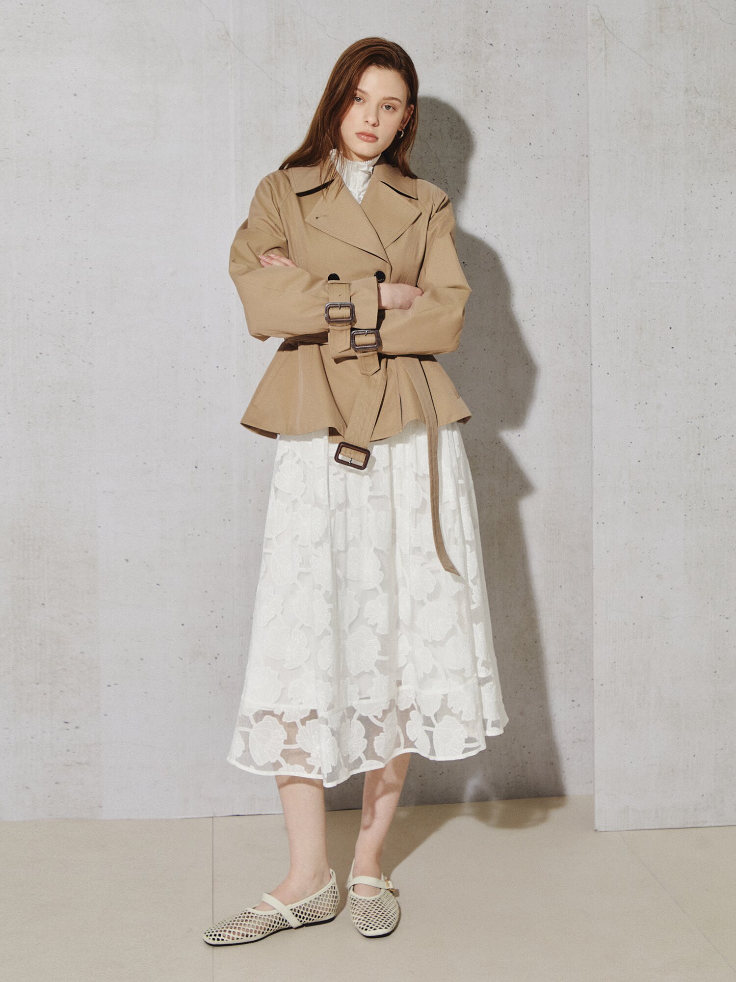 클래식 벨티드 플레어 숏 트렌치 (BEIGE)