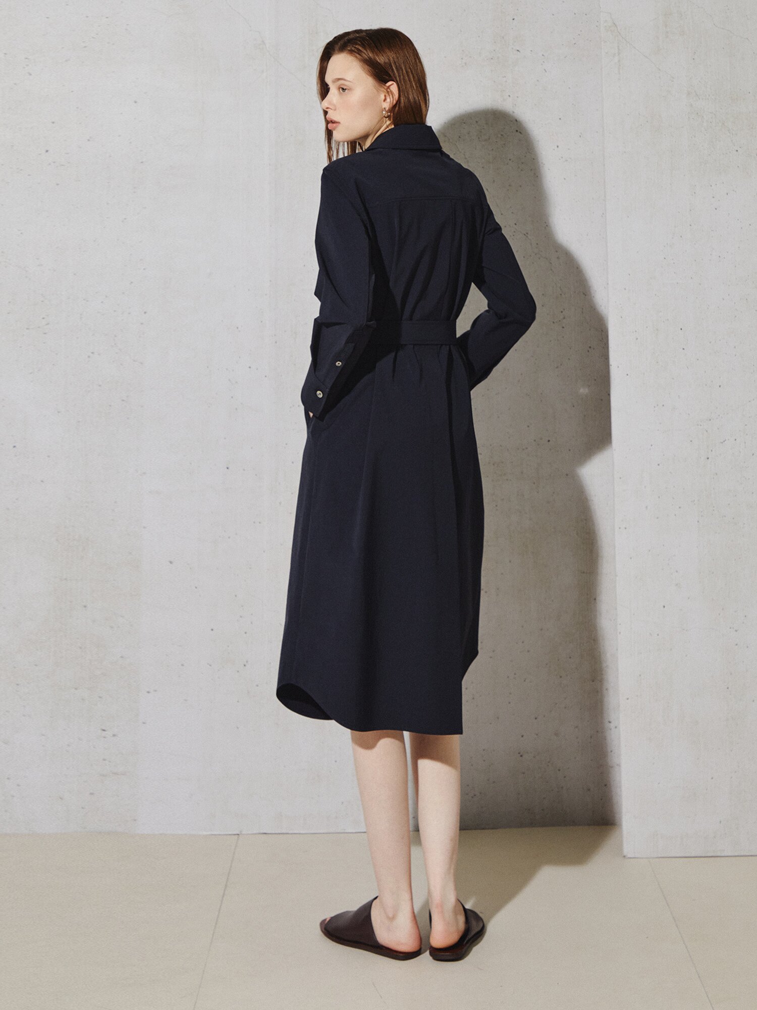 모노 실루엣 트렌치 셔츠 원피스 (DARK NAVY)