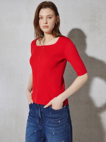 슬림 리브드 스퀘어넥 니트 풀오버 