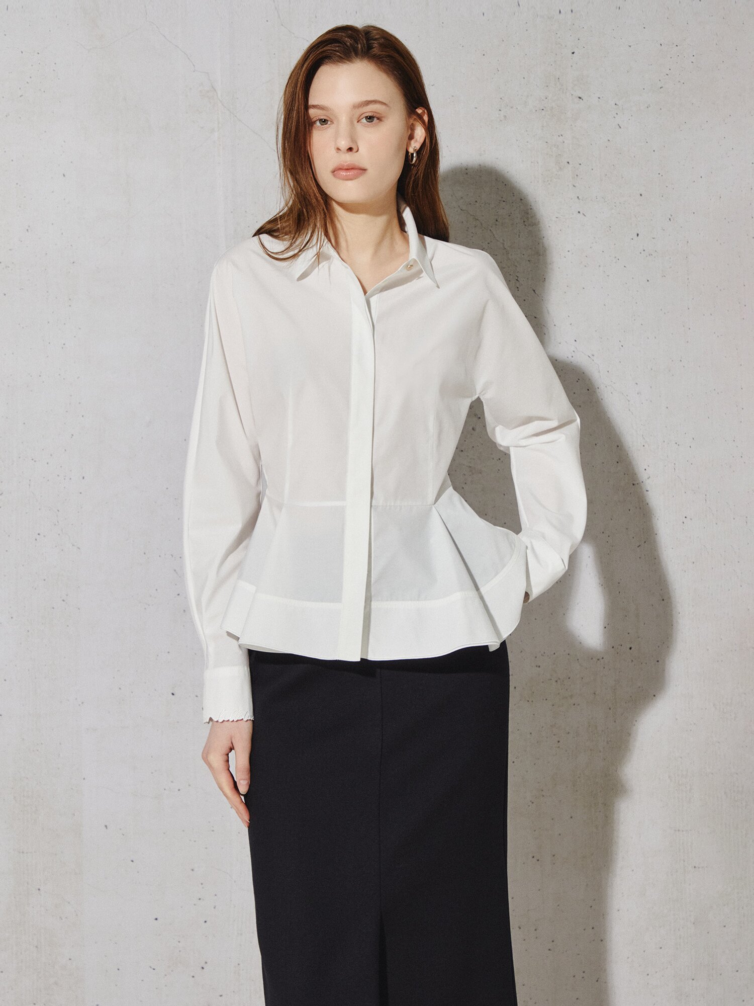 컨투어 페플럼 패널 블라우스 탑 (OFF WHITE)