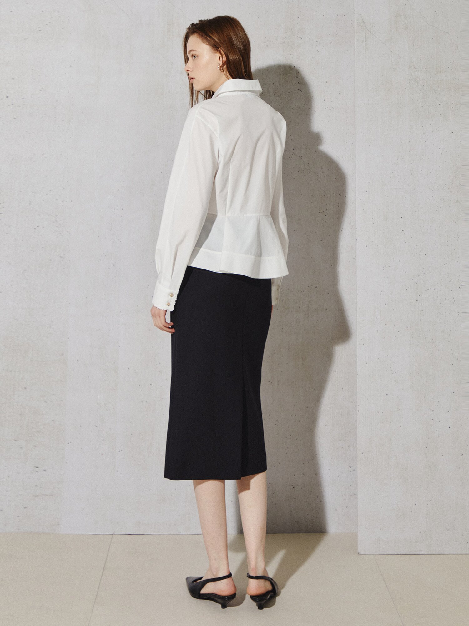 컨투어 페플럼 패널 블라우스 탑 (OFF WHITE)