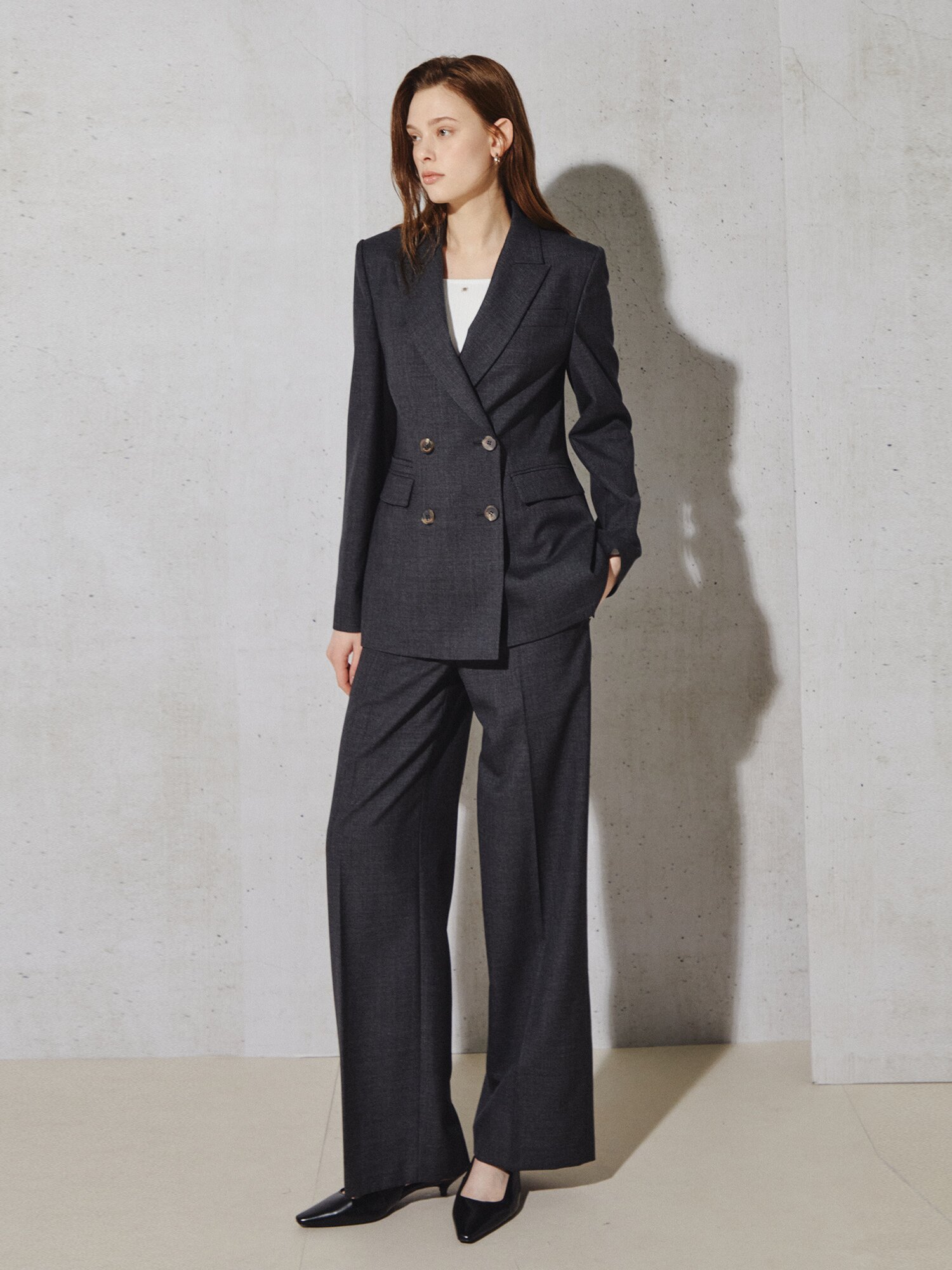 포멀 컨투어 더블 테일러드 재킷 (DARK GREY)