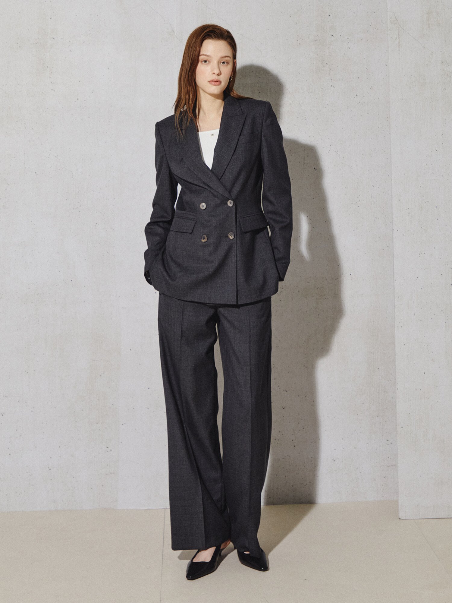 포멀 컨투어 더블 테일러드 재킷 (DARK GREY)