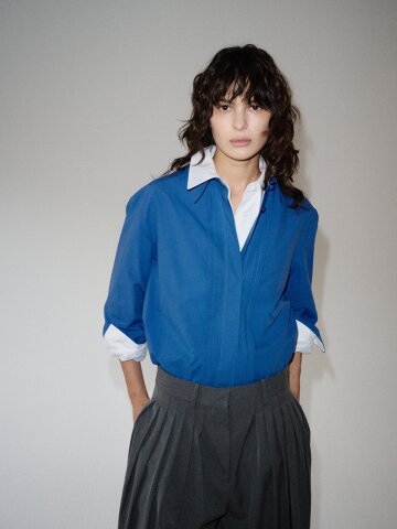 메종 플리츠 핀턱 타이 블라우스 (BLUE)