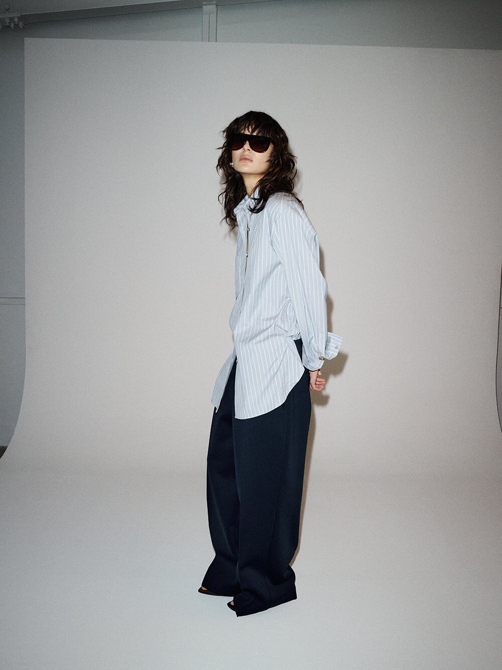 시그니처 레터링 포인트 오버 셔츠 (STRIPE BLUE)