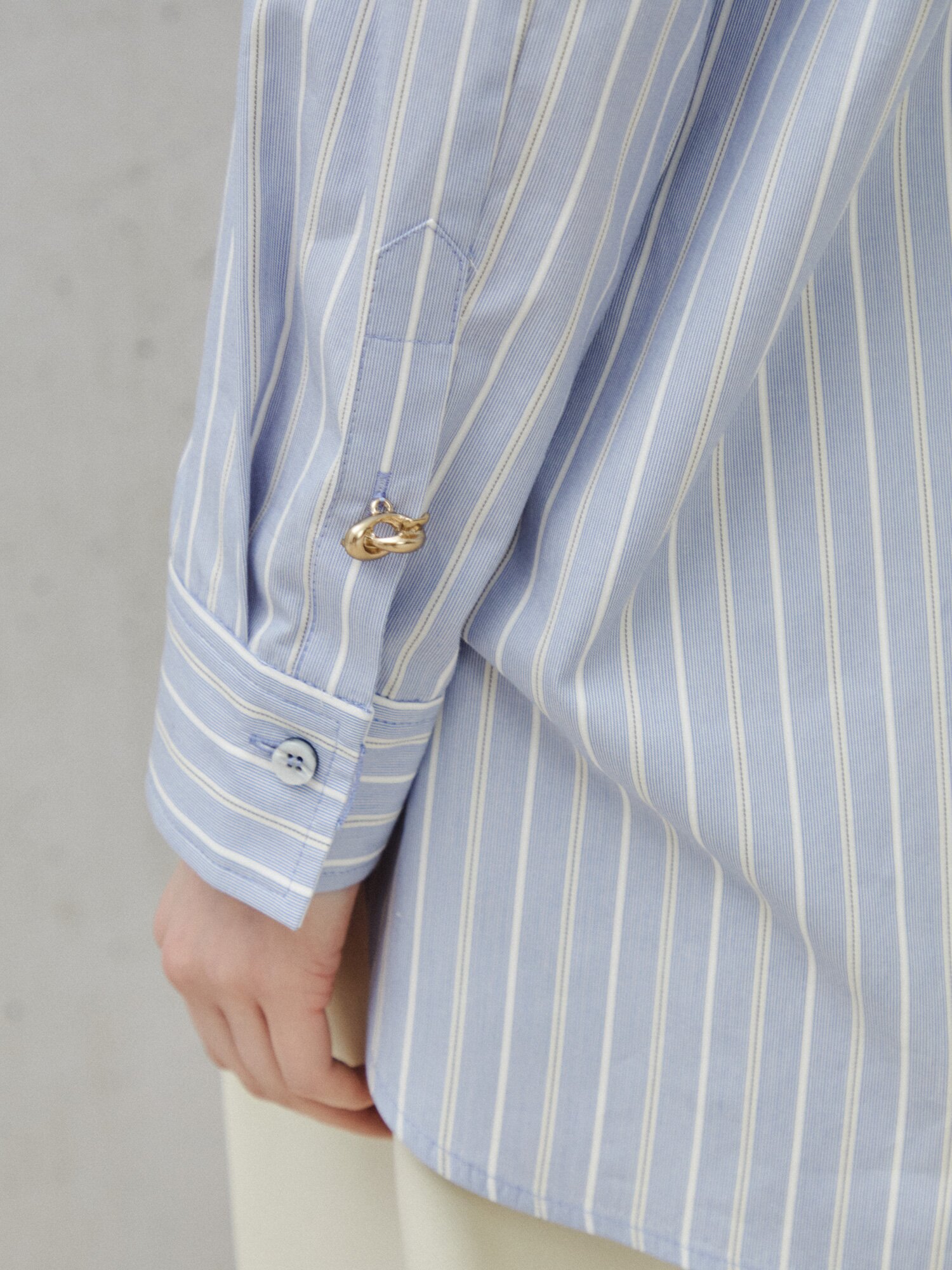 시그니처 레터링 포인트 오버 셔츠 (STRIPE BLUE)