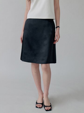 Viscose Satin A-Line Midi Skirt_BLACK