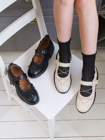 Tied-Up Utility Mary Janes (att024-6)