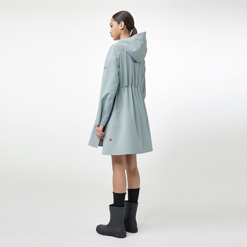 [WOMEN] 플레이 에센셜 웨더 자켓 - 라이트카키 HEW0004AJZLKH