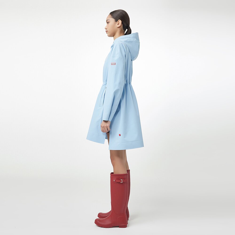[WOMEN] 플레이 에센셜 웨더 자켓 - 라이트블루 HEW0004AJZLBU
