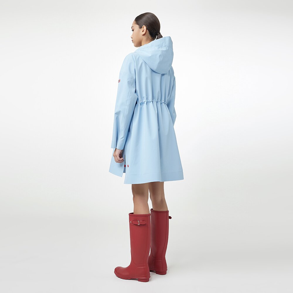 [WOMEN] 플레이 에센셜 웨더 자켓 - 라이트블루 HEW0004AJZLBU