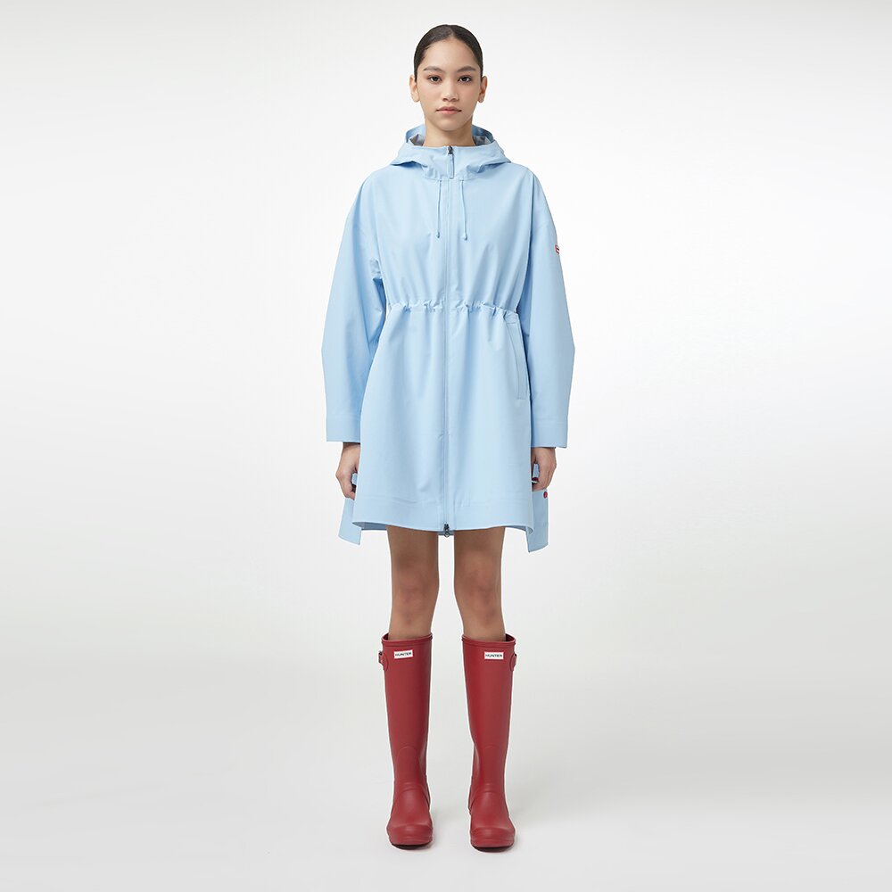 [WOMEN] 플레이 에센셜 웨더 자켓 - 라이트블루 HEW0004AJZLBU